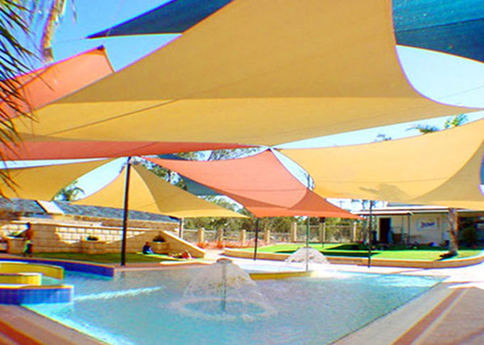 Voile d'ombre de jardin de triangle de sable de HDPE pour des personnes avec la peau sensible 10' x10'x10